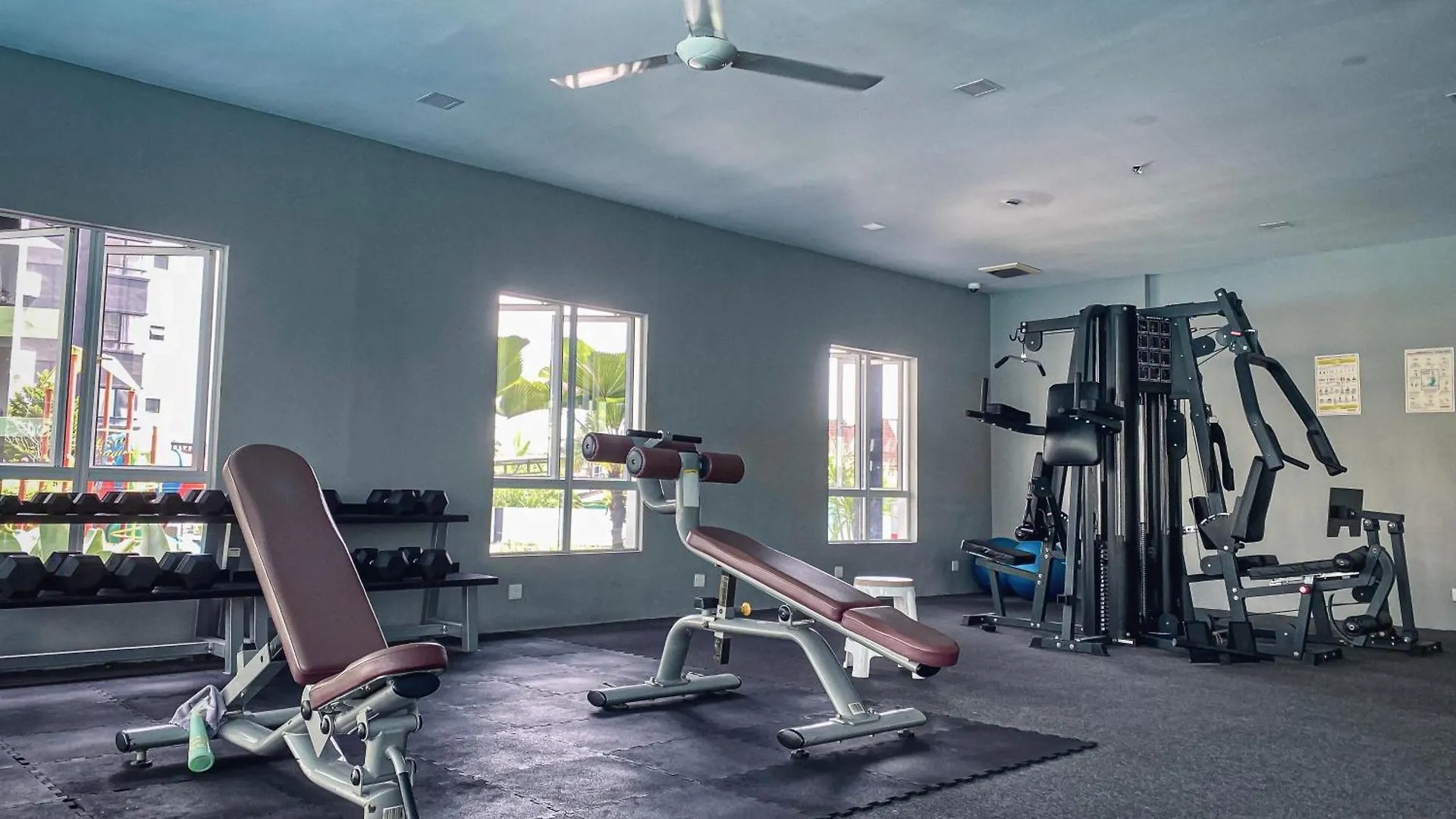 Poolview Waterpark 300Mbps Ipoh Homestay Manhattan Condo 4-7Pax 3Bedroom Station 18 Pengkalan