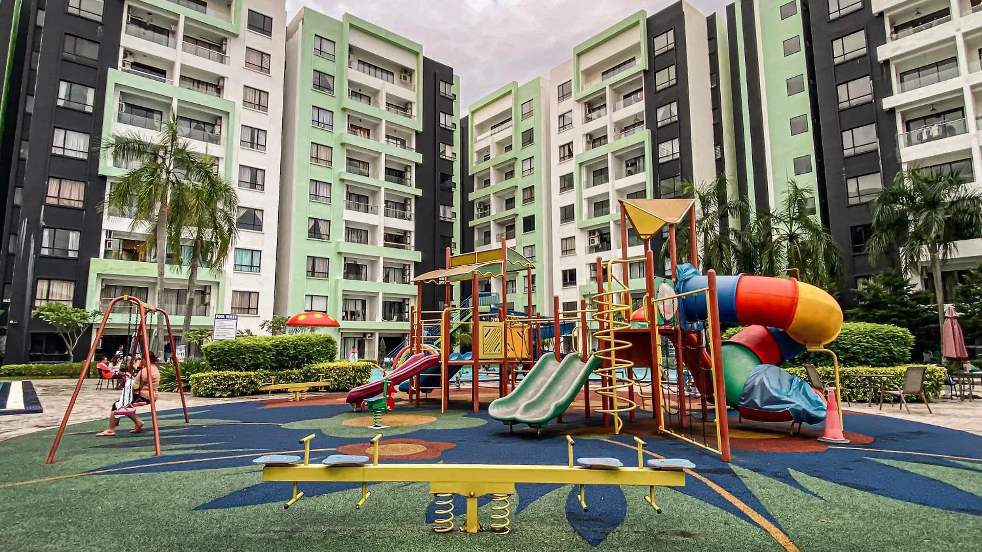 公寓 Poolview Waterpark 300Mbps Ipoh Homestay Manhattan Condo 4-7Pax 3Bedroom Station 18 Pengkalan
