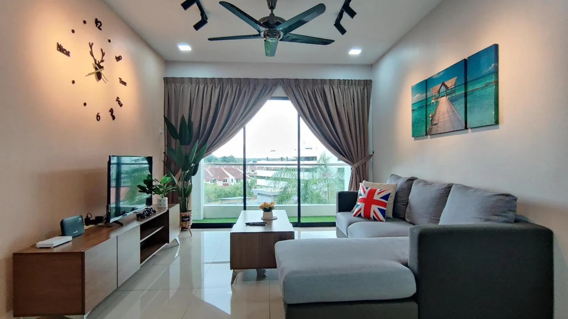 公寓 Poolview Waterpark 300Mbps Ipoh Homestay Manhattan Condo 4-7Pax 3Bedroom Station 18 Pengkalan